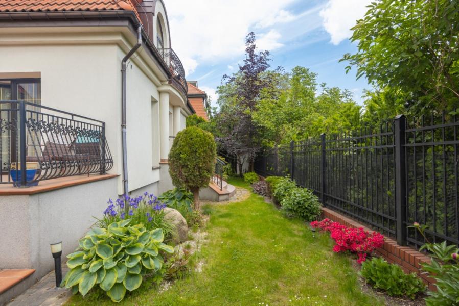 Warszawa Ochota, Bielska