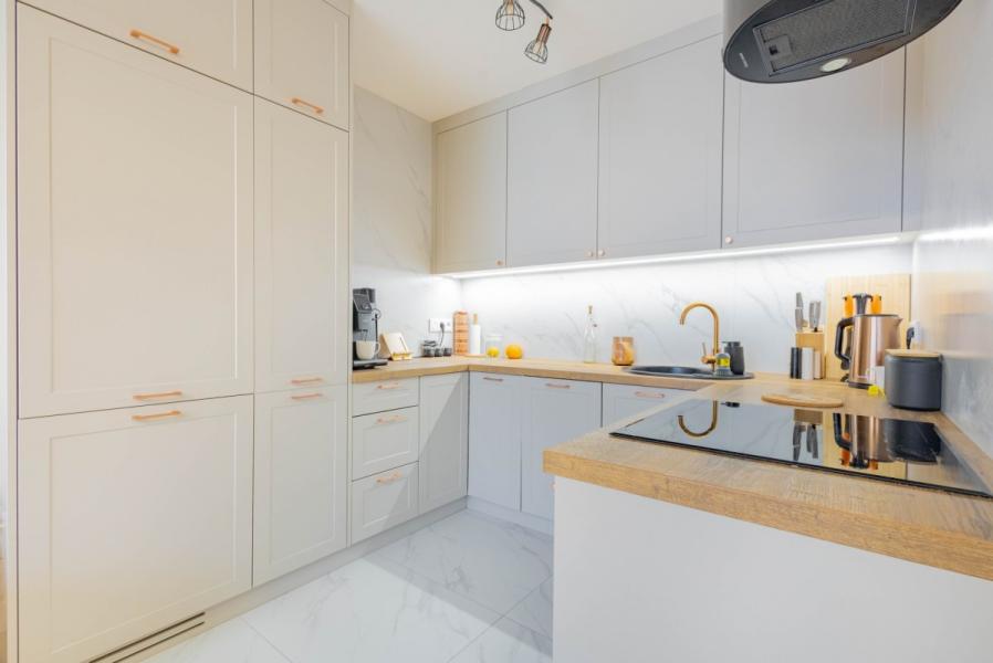 Warszawa Praga-Południe, Czapelska