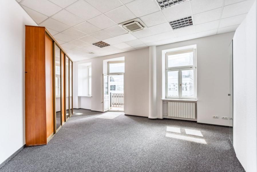 Warszawa Śródmieście, Polna