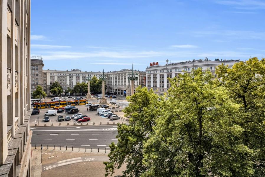 Warszawa Śródmieście, Plac Konstytucji