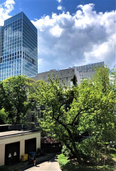 Warszawa Śródmieście, Chmielna