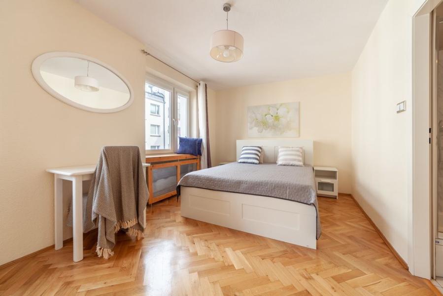 Warszawa Śródmieście, Hoża