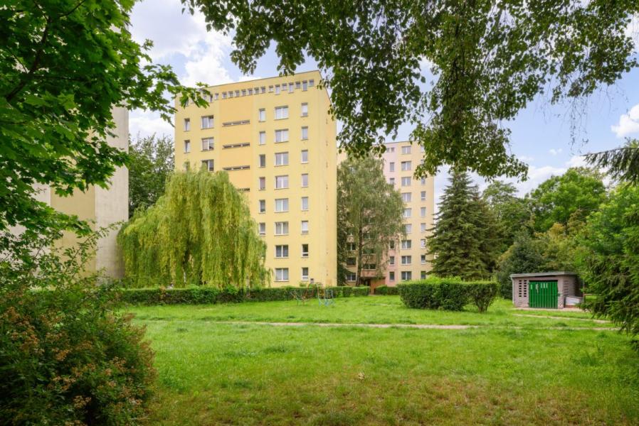 Warszawa Ochota, Karola Dickensa