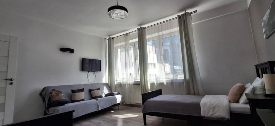 Warszawa Śródmieście, Złota