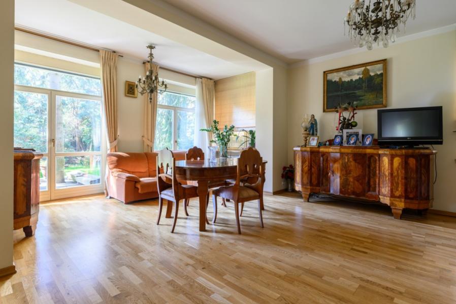 Warszawa Mokotów, Ikara