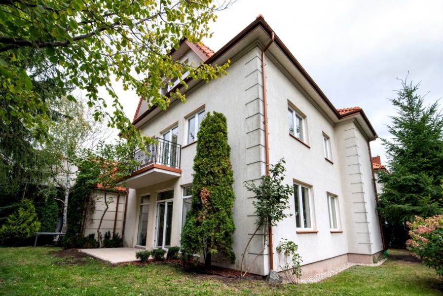 Warszawa Wilanów, Biedronki