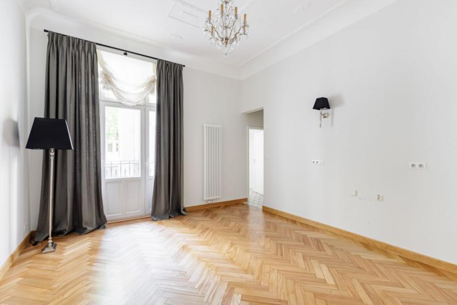 Warszawa Śródmieście, Lwowska