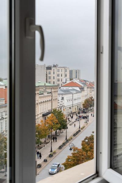 Warszawa Śródmieście, Królewska