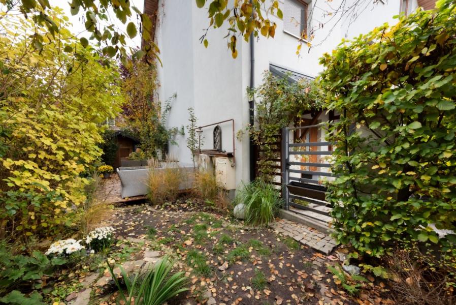 Warszawa Wawer, Pod Brzozami