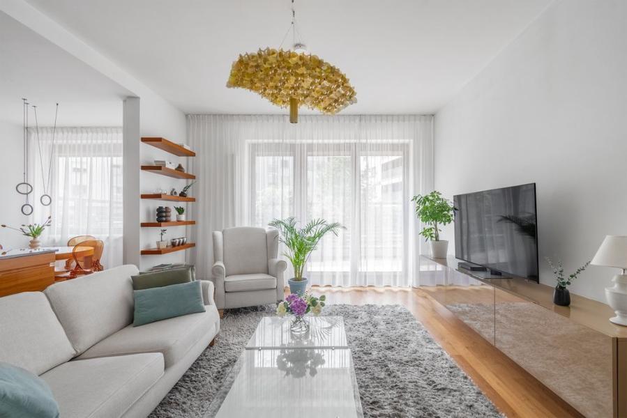 Warszawa Wilanów, Aleja Rzeczypospolitej