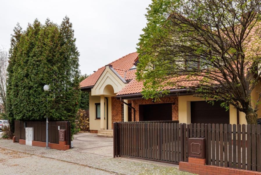 Warszawa Białołęka, Podłużna