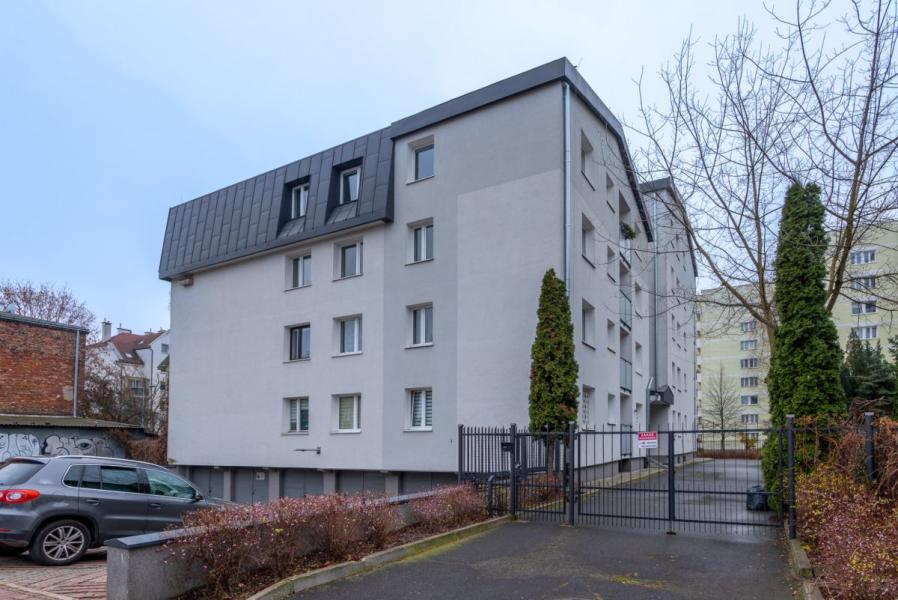 Warszawa Praga-Południe, Sulejkowska