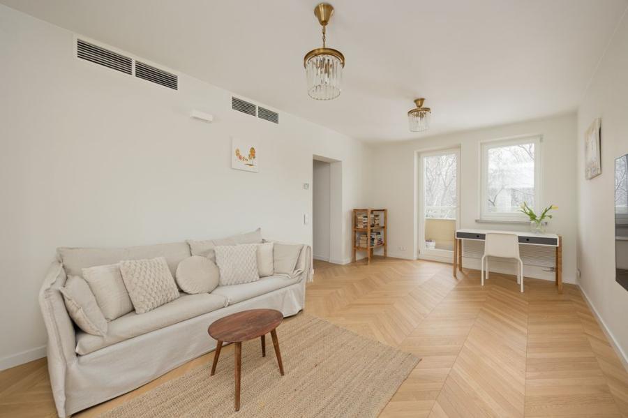 Warszawa Śródmieście, Ptasia