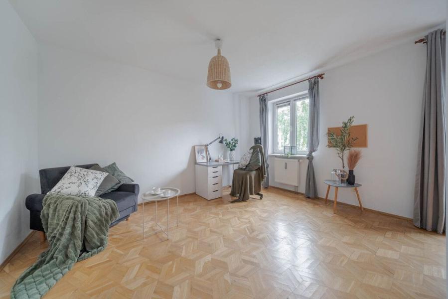 Warszawa Praga-Południe, Szkoły Orląt