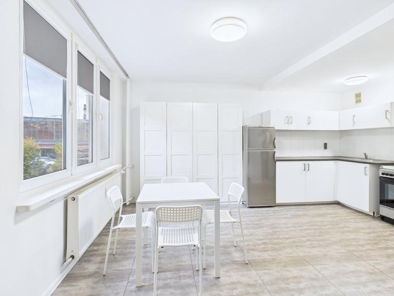 Warszawa Praga-Północ, Kowieńska