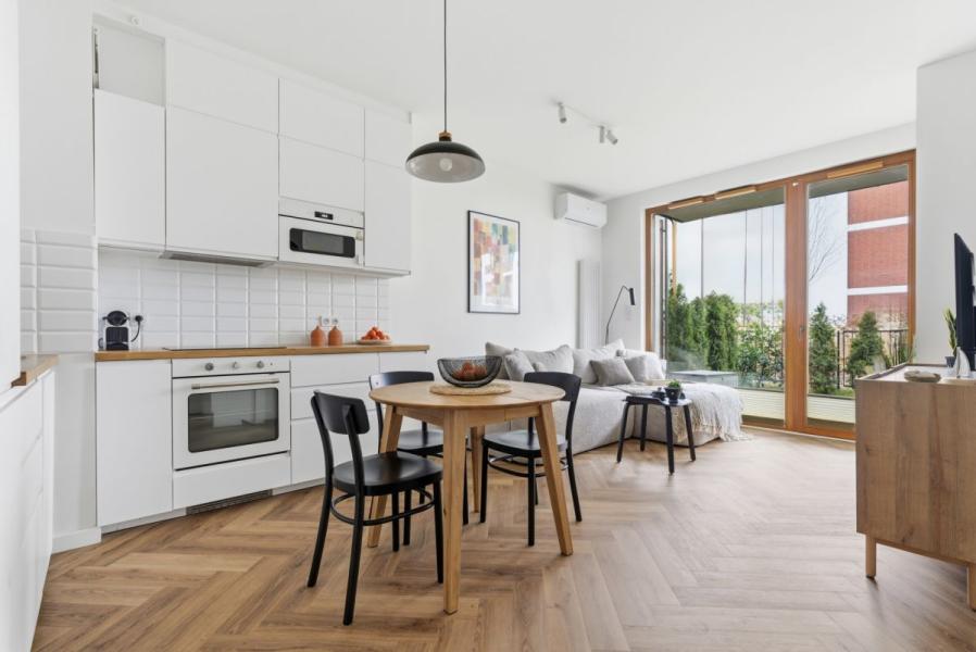 Warszawa Wilanów, Jerzego Holzera