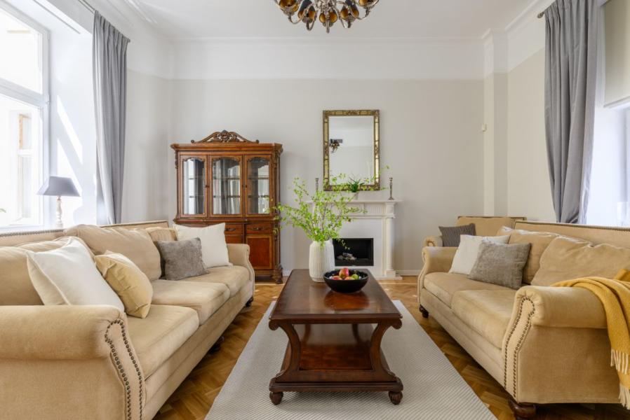 Warszawa Śródmieście, Hoża