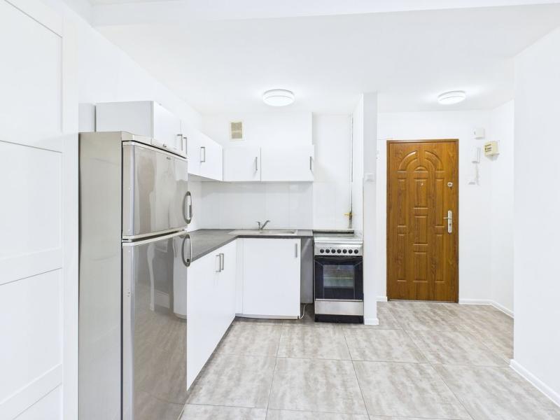 Warszawa Praga-Północ, Kowieńska