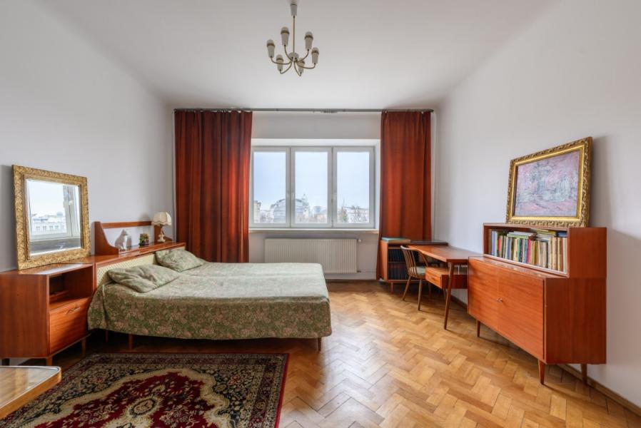 Warszawa Ochota, Aleja Niepodległości