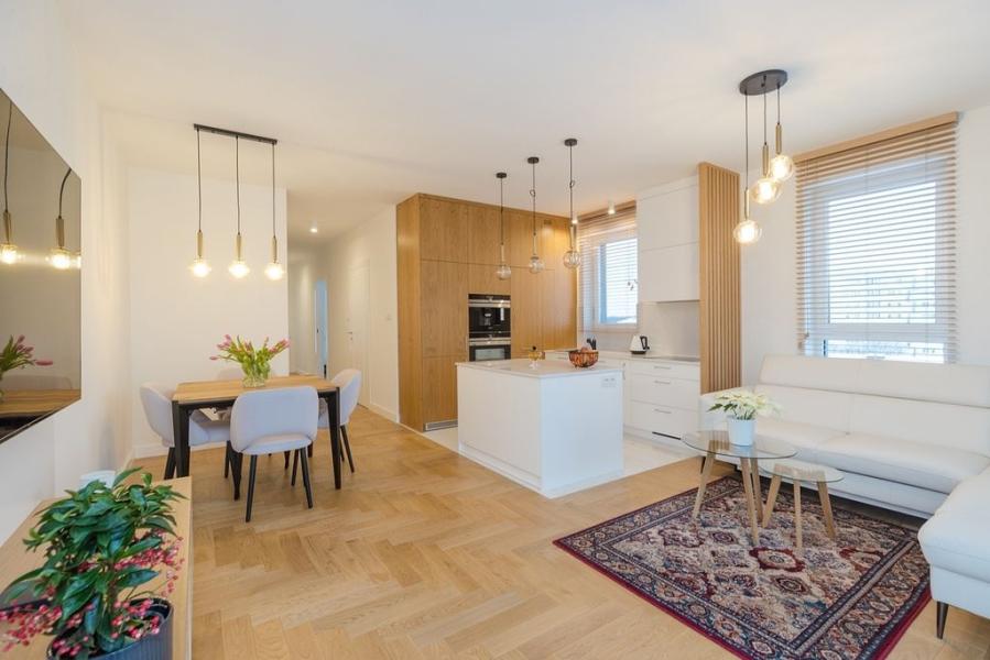 Warszawa Bielany, Przy Agorze