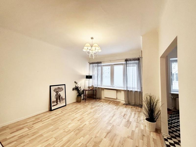 Warszawa Śródmieście, Juliana Smulikowskiego