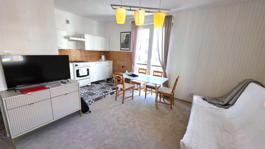 Warszawa Śródmieście, Stawki