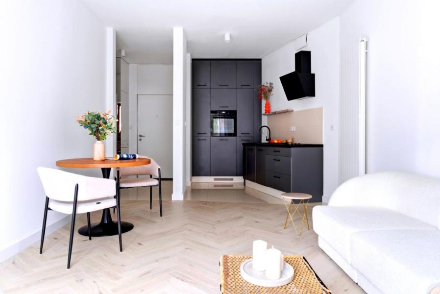 Warszawa Wilanów, Aleja Rzeczypospolitej