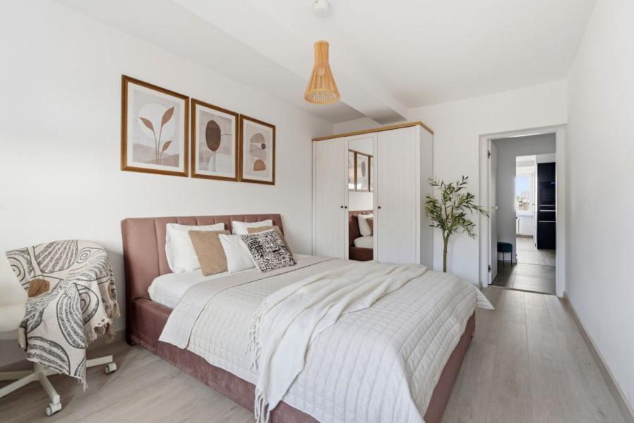 Warszawa Praga-Północ, Mała