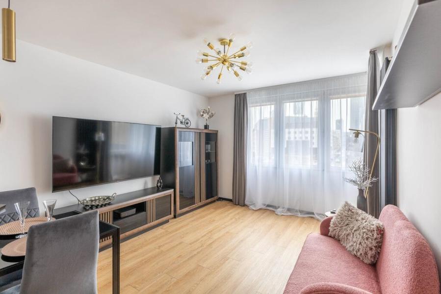 Warszawa Wola, Platynowa