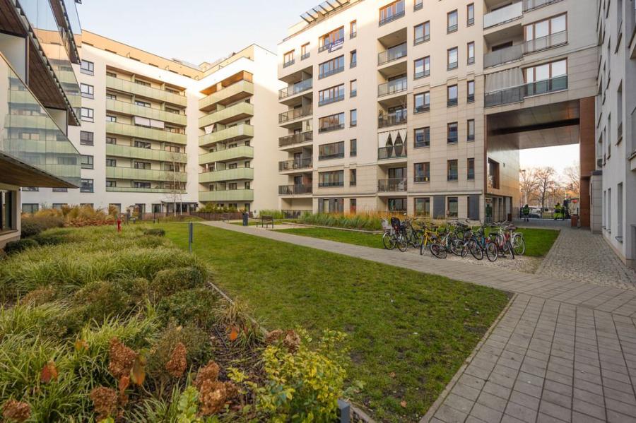 Warszawa Mokotów, Aleja gen. Władysława Sikorskiego