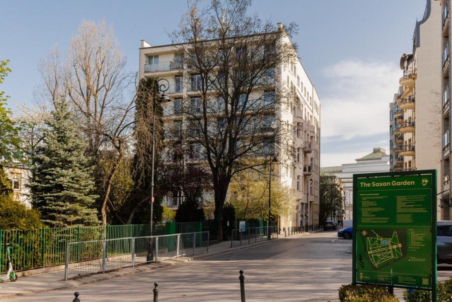 Warszawa Śródmieście, Niecała