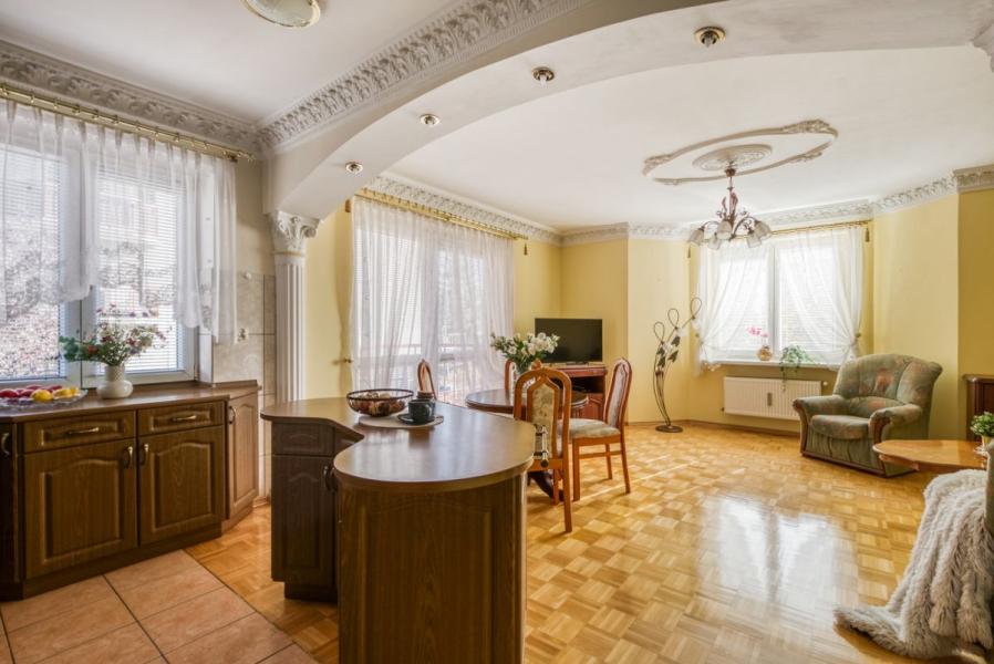 Warszawa Praga-Południe, św. Patryka