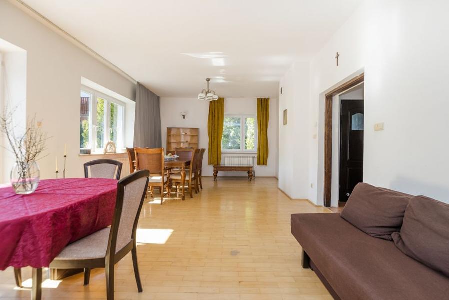 Warszawa Wesoła, Cienista